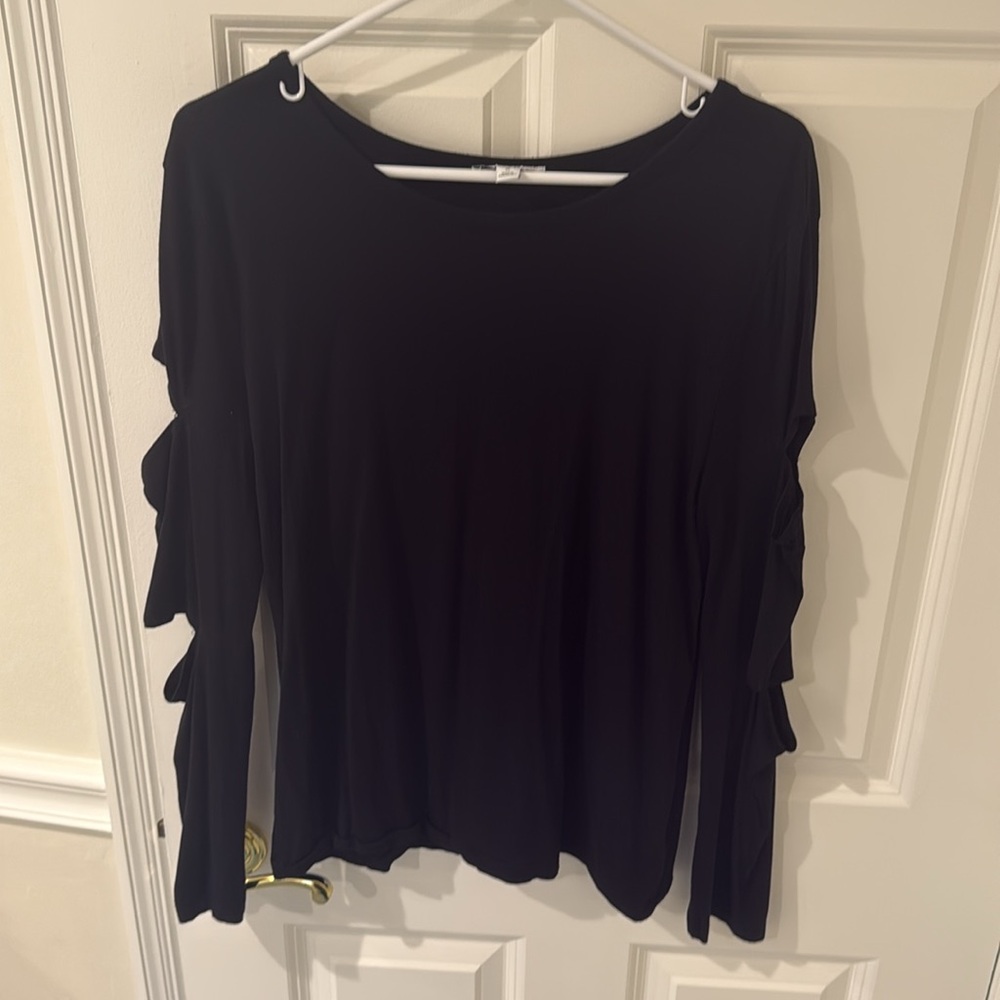 Bar III XL Long Sleeve top with open cut out on sleeves NWOT host pick